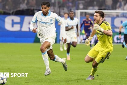 'Knife edge' - will Newcastle drop Pope for Ramsdale?