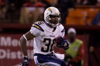 'How did Mahomes do that?' - best plays of Thanksgiving