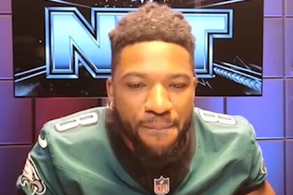 Sources: Eagles DT Carter out after procedures