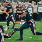 Spencer Knight stops 26 shots as Blackhawks edge Kings