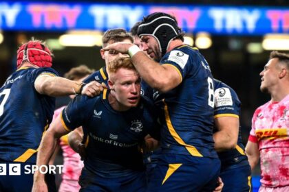 Leinster finish strongly to hold off Harlequins