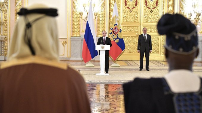 Coaching milestone for Mark Few as No. 11 Gonzaga routs North Florida