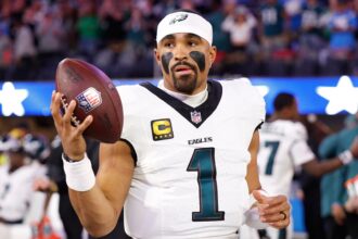 Eagles star turns the ball over twice in one chaotic play vs Chargers