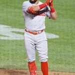 Sources: Schwarber back to Phils on $150M deal