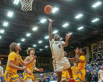 Sources: Lakers using regular court in NBA Cup QF