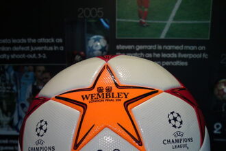 Bronze's 'beautiful' chip features in UWCL goals of the week