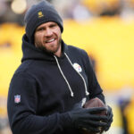 Steelers LB TJ Watt has surgery to repair a partially collapsed lung, older brother J.J. Watt says