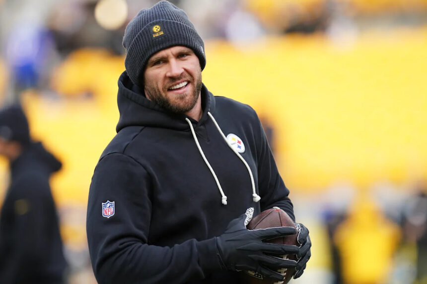 Steelers LB TJ Watt has surgery to repair a partially collapsed lung, older brother J.J. Watt says