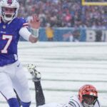 Bills' Josh Allen, wife Hailee Steinfeld make exciting baby announcement