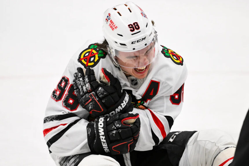 Connor Bedard out at least 1 game for Blackhawks after shoulder injury from 'freak accident'