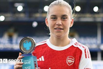 'Fantastic human' Russo shines in Arsenal win at Everton