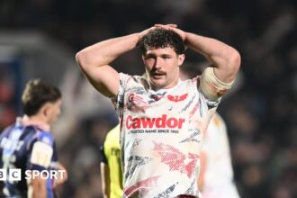 Eight-try title holders Bordeaux see off Scarlets