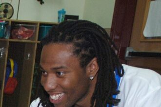 Sources: Cardinals agree to deal with RHP May