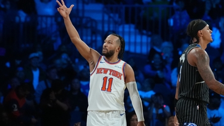 Knicks advance to NBA Cup Finals after high-flying 132-120 win over Magic