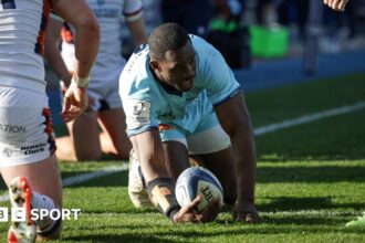 Five-try Castres cruise past rotated Edinburgh