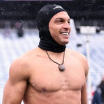 New England Patriots’ Mack Hollins Enters Stadium Shirtless and Barefoot Despite Frigid Temperatures