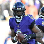 Lamar Jackson's second TD pass puts Ravens up 14-0 at halftime