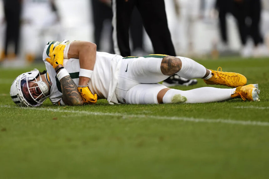 Christian Watson injures chest in Packers-Broncos