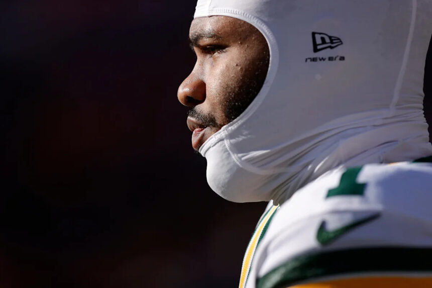 Micah Parsons injury update: Packers star suffers left knee injury vs Broncos