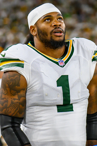 Packers' Parsons suffers noncontact knee injury
