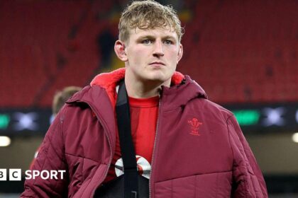 Wales captain Morgan to join Gloucester