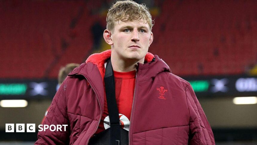 Wales captain Morgan to join Gloucester