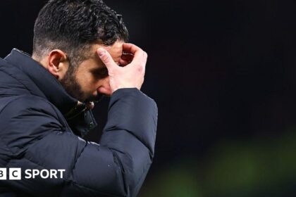 A 'throwback' to Man Utd's past, defensive chaos and a classic