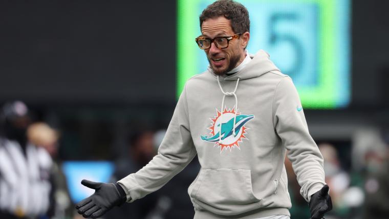 Did Dolphins give up? Miami ripped for not going hurry-up vs. Steelers