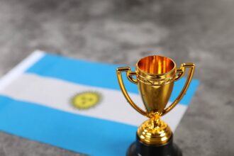 Knicks beat Spurs, win NBA Cup