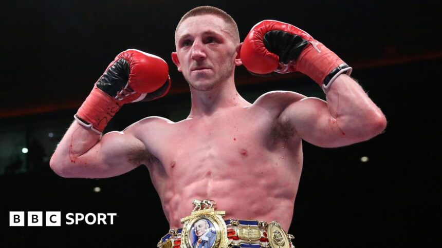 Dickens' world title defence against Tsutsumi off