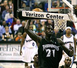 Sources: Garnett rejoins Wolves in off-court role