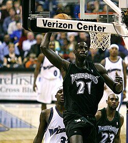 Sources: Garnett rejoins Wolves in off-court role