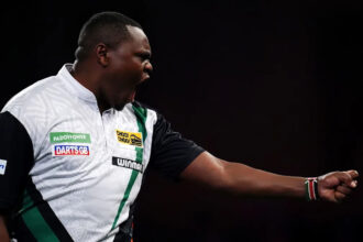 'Crazy' reaction after vet Munyua upsets De Decker
