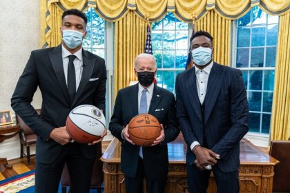 Giannis Antetokounmpo: “I’m just staying locked in and …