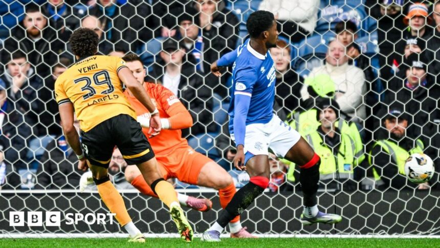 'No handball problem' in Premiership, says Collum