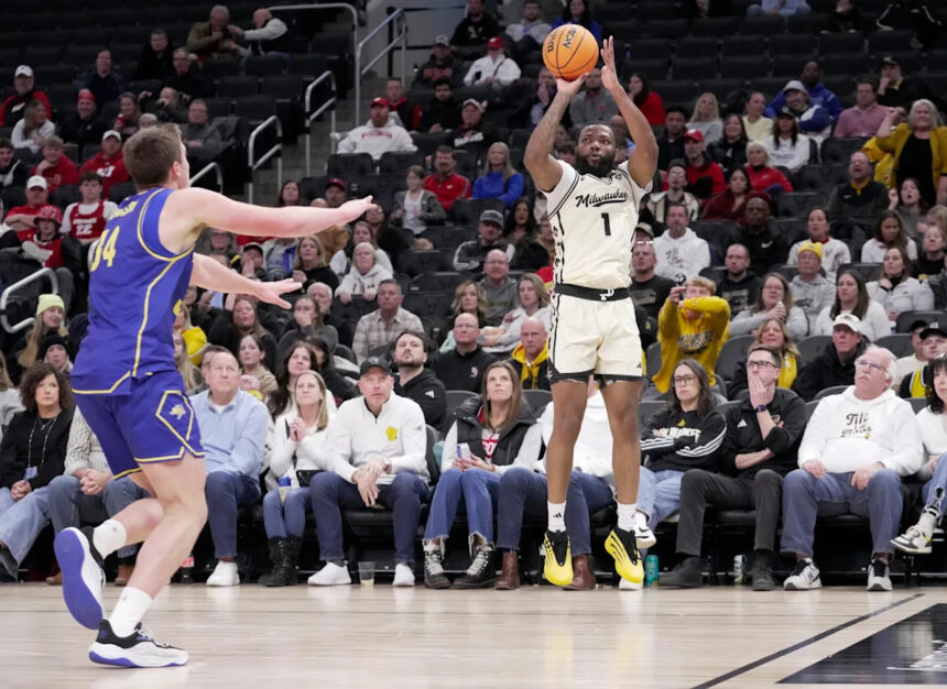 With injuries piling, UWM gets huge second half from Amar Aguillard to down SDSU