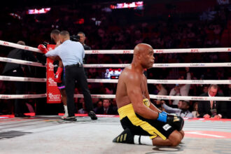 Paul vs. Joshua results: Anderson Silva, 50, destroys Tyron Woodley in battle of ex-UFC champs