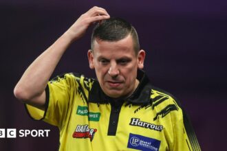 Chisnall and Van Duijvenbode exit in second round