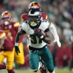 Jalen Hurts and the Eagles win their second NFC East title in a row by beating the Commanders