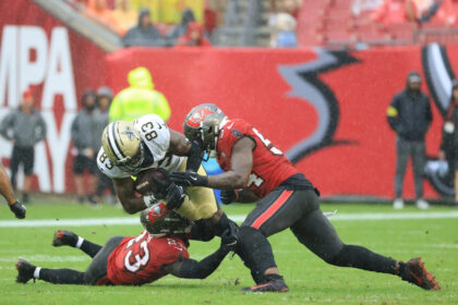 Keys to the Buccaneers' defense against the Panthers in Week 16