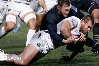 Bath ease past Newcastle to go top for Christmas