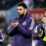 Man Utd face up to 'massive' loss of injured Fernandes