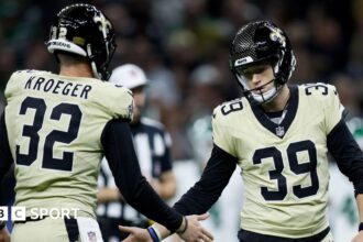 Smyth marks new deal with 17 points in Saints win