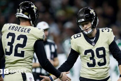 Smyth marks new deal with 17 points in Saints win