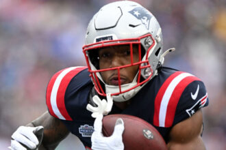 TreVeyon Henderson Injury: Patriots Explosive Rookie Exits Vs. Ravens