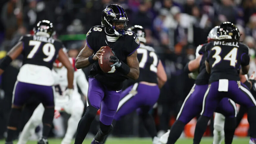 Sunday Night Football: Lamar Jackson questionable to return with back injury