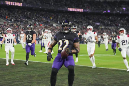 Derrick Henry 2-yard TD run gives Ravens 24-13 lead in fourth quarter