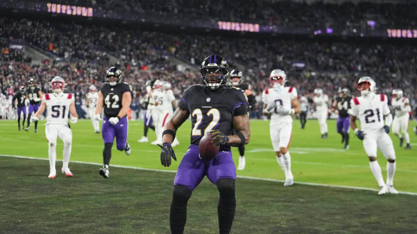 Derrick Henry 2-yard TD run gives Ravens 24-13 lead in fourth quarter