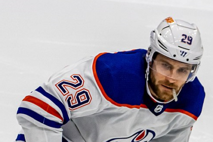 Oilers' Leon Draisaitl, Connor McDavid overwhelm Flames