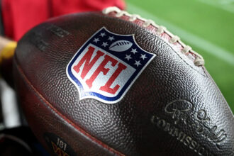 NFL Week 17 Christmas day odds: Winners picks for Cowboys-Commanders, Lions-Vikings, Broncos-Chiefs